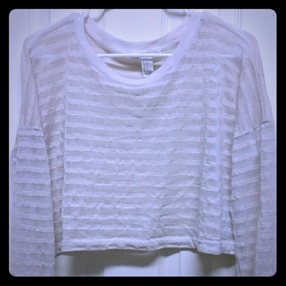 FOREVER 21 Long sleeve Cropped Top